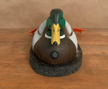 Load image into Gallery viewer, The Boss Bird - Realistic Lifelike Motion Decoy