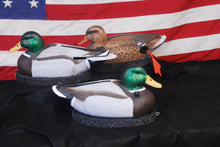Load image into Gallery viewer, The Triple Threat - 3 Motion Duck Decoys