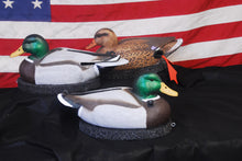 Load image into Gallery viewer, The Triple Threat - 3 Motion Duck Decoys

